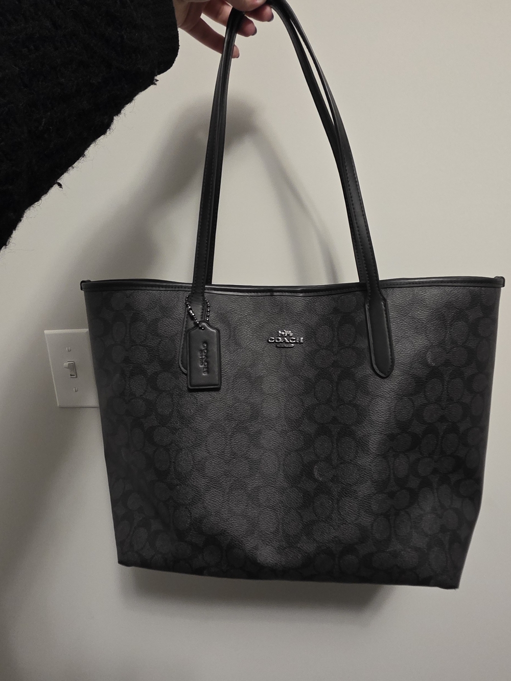 Coach City Tote In Black Signature Canvas
